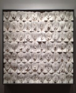 The-great-wall-of-vulva | DREAM ON-line | Abstract girl