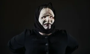 οι γριές που μαζεύουν την τσουκνίδα - DREAM ON-line - Αγόρω / Αγορίτσα